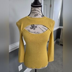 Tahari Mustard Yellow 3/4 Sleeve Knit Top